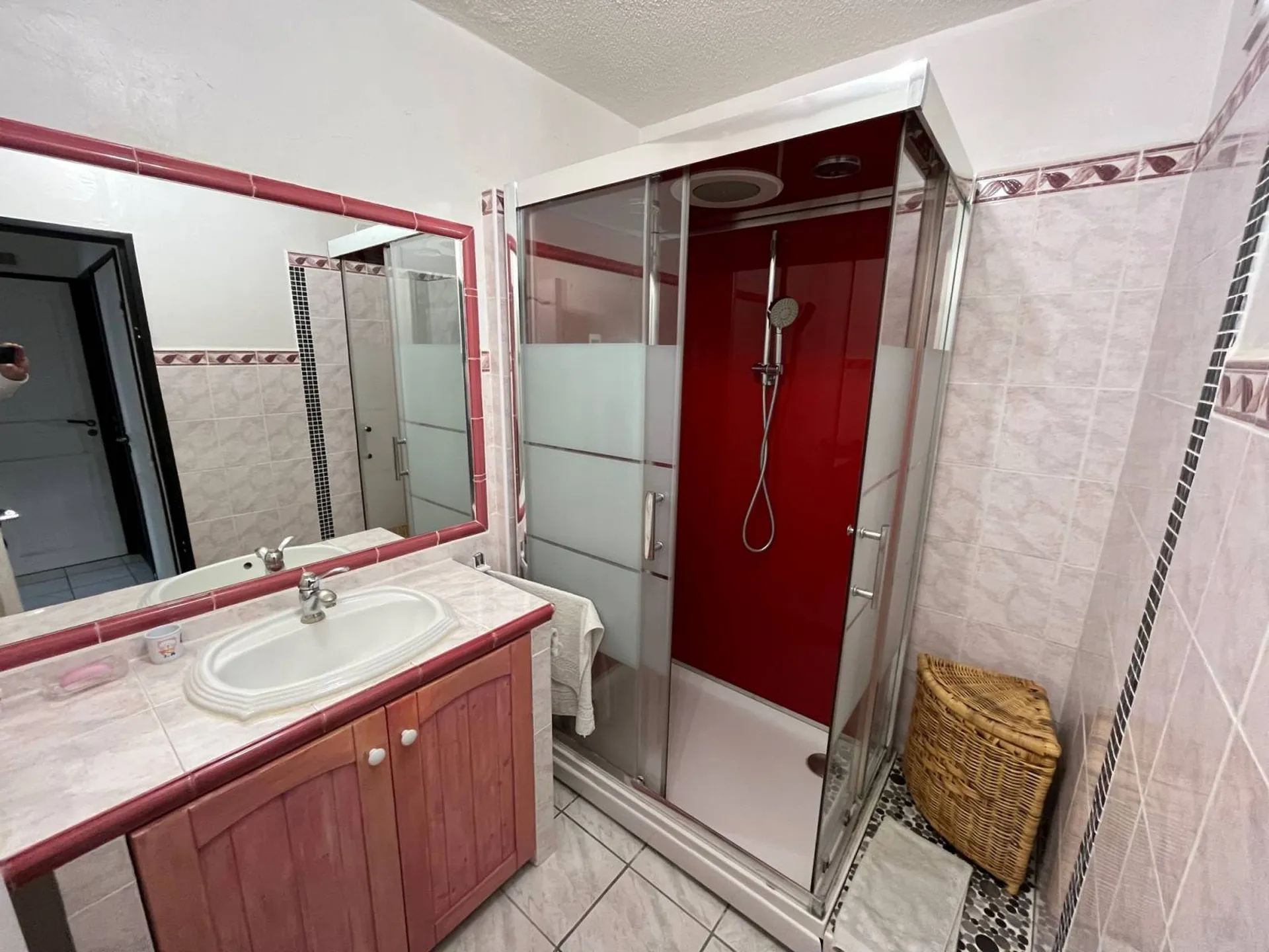 Vente appartement Carnoux en provence centre vile, avec ascenseur