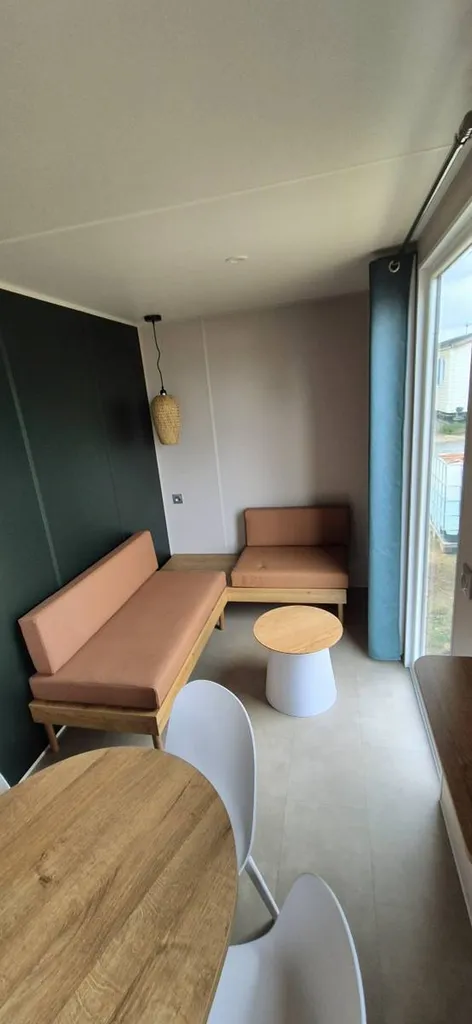 mobil home 5 couchages climatisé bord de mer dans camping 4 étoiles