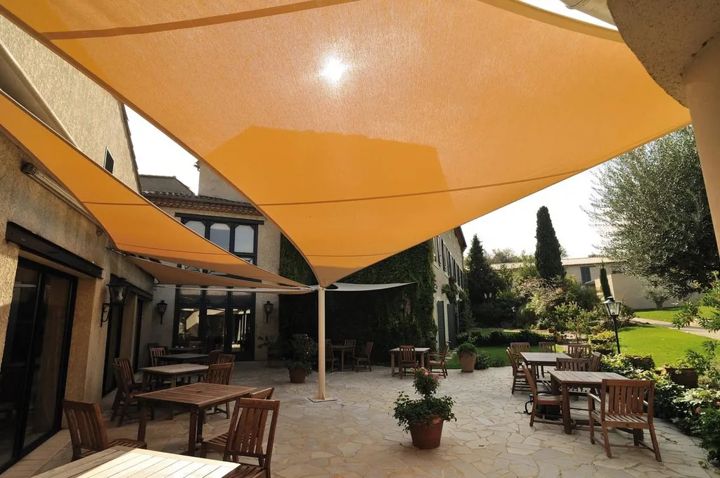 Installation voile d'ombrage sur mesure  Aix en Provence 