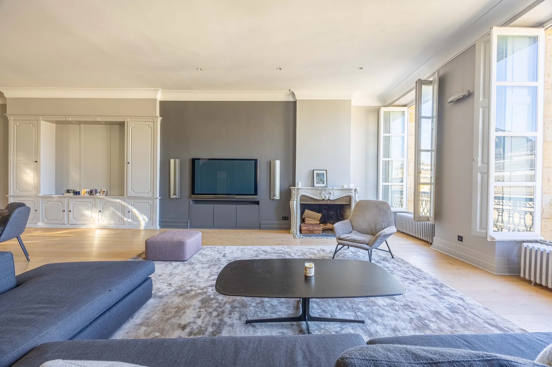 Superbe appartement en duplex au dernier étage avec terrasse, Place de la Comédie Bordeaux