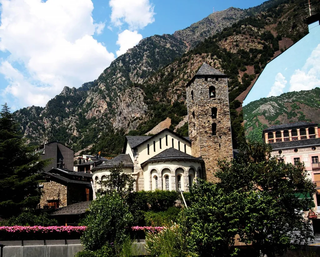L'EXPATRIATION EN ANDORRE
