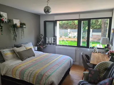 Croissy Sur seine une maison avec 5 Chambres et une belle piscine