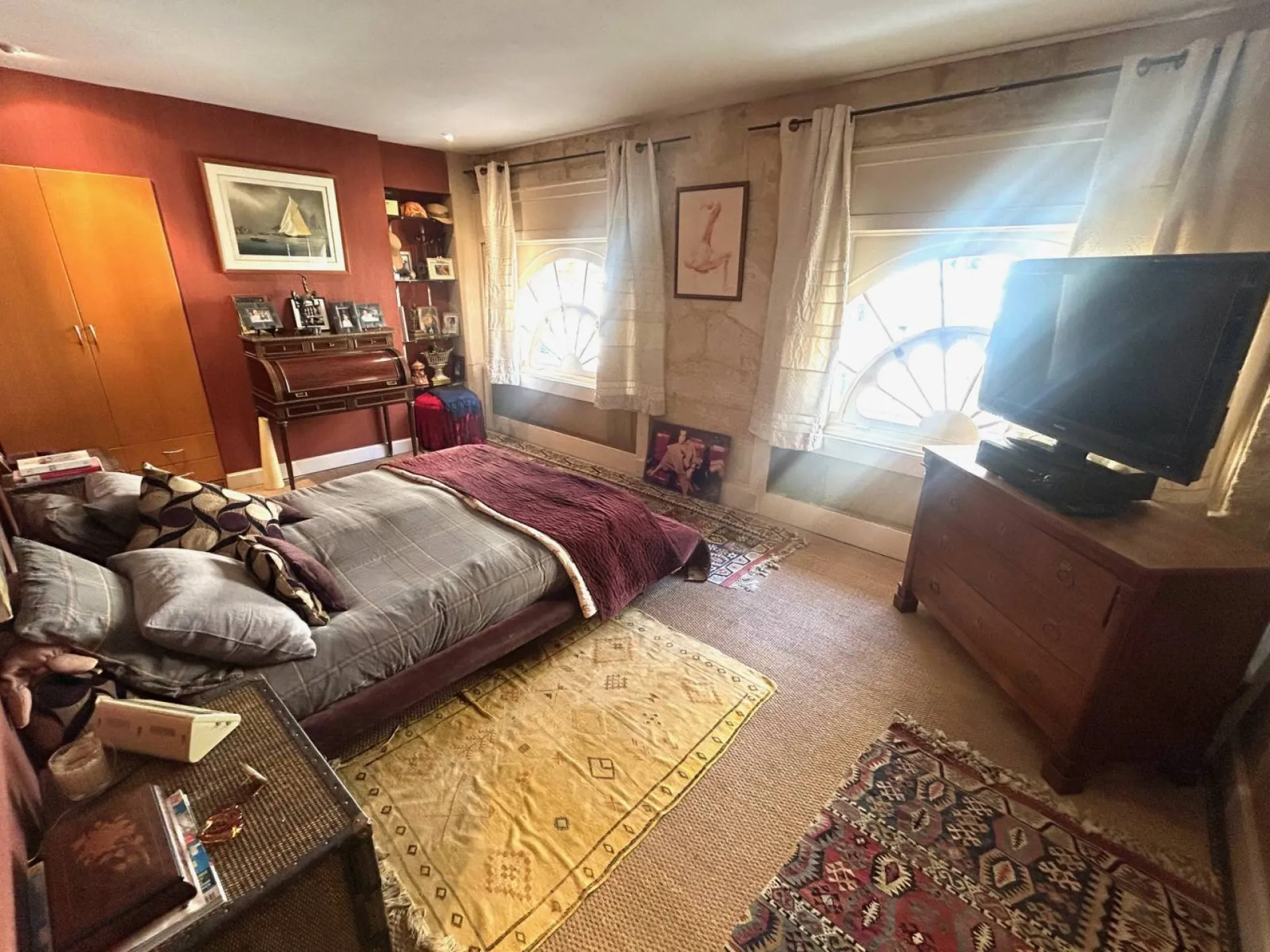 Bel appartement avec garage dans immeuble pierre Bordeaux Quinconces 