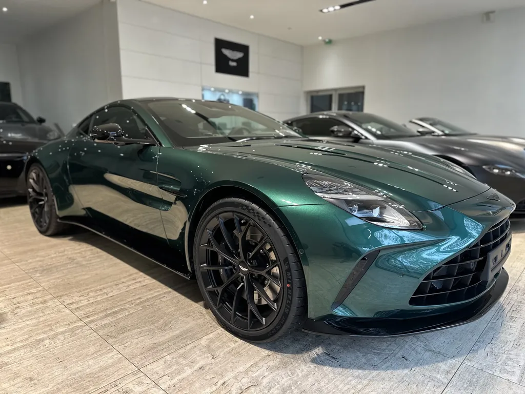 Film de protection PPF Aston Martin Vantage spécialiste de la protection carrosserie sur l’Ouest Lyonnais proche Tassin la demi lune 