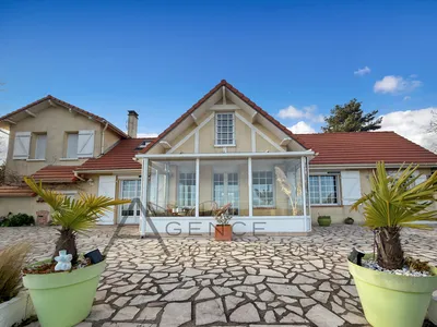 A vendre propriété de charme de 126m² habitables édifié sur un terrain de 2900 m² sur la commune de Freneuse 76410