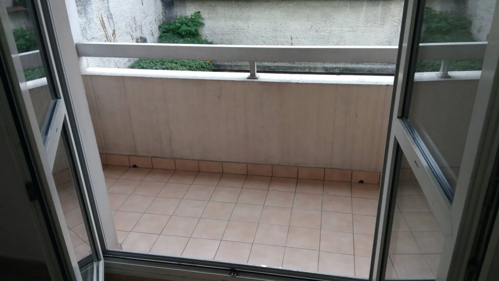 Appartement à louer avec garage proche métro à Lyon