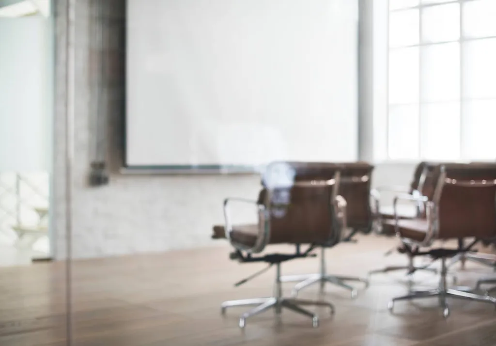 Optimisation des salles de réunion pour Keolis Porte des Alpes avec des solutions interactives et de visioconférence