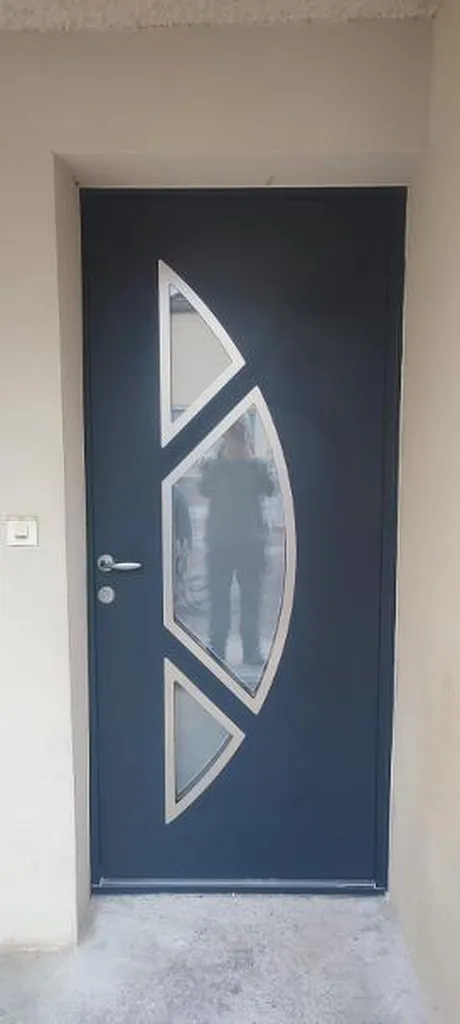 Porte d'entrée en aluminium à Quetigny