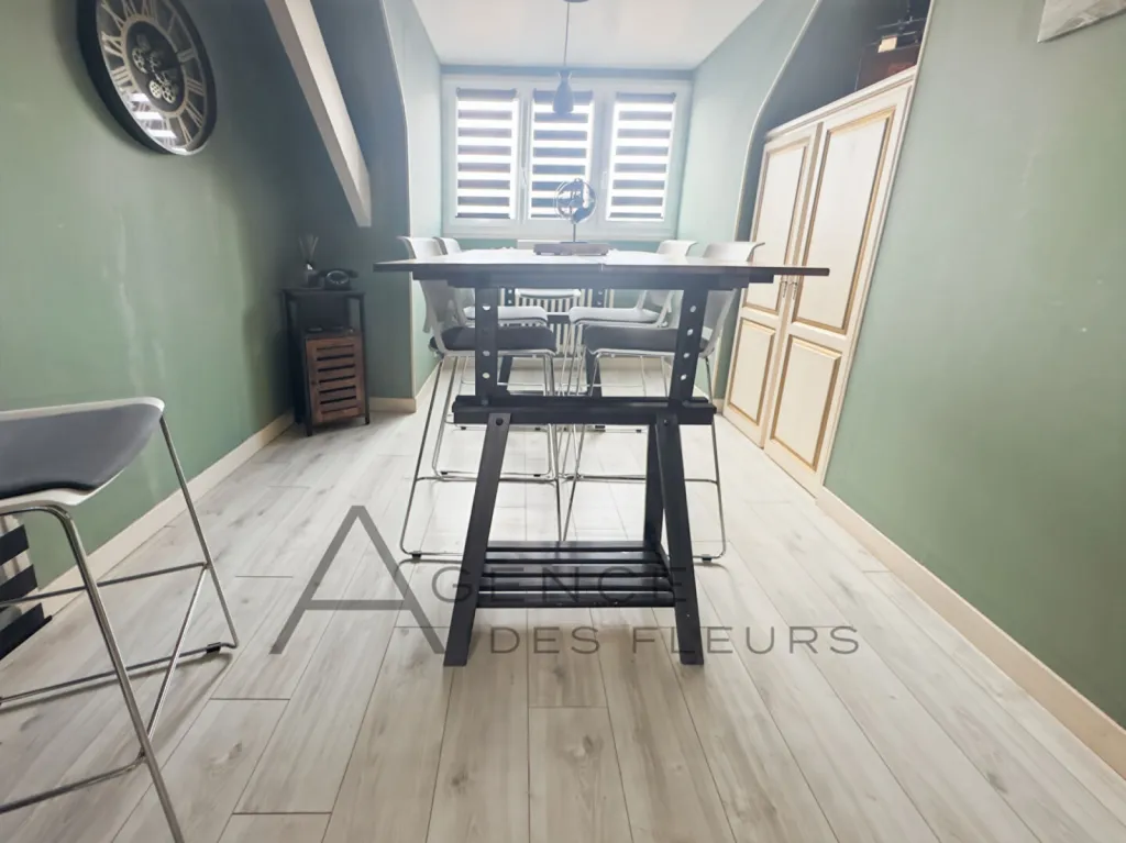 A acheter appartement de 77 m² sur la commune d' ELBEUF 76500