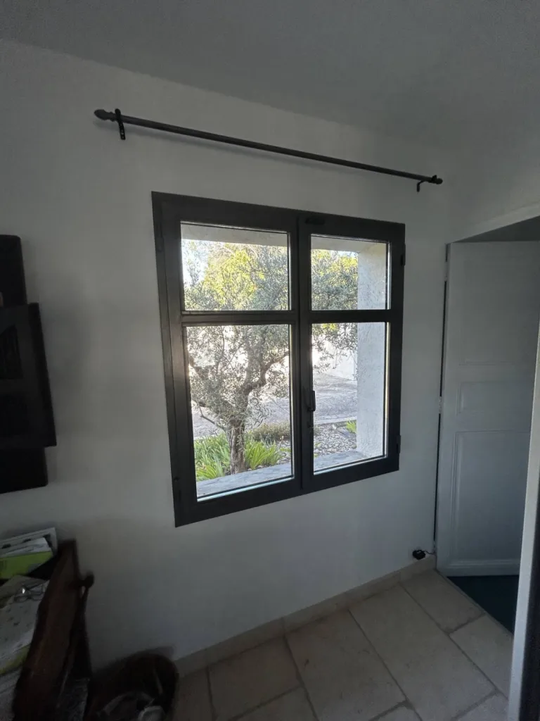 pose de menuiseries aluminium sur mesure bouches du rhone 