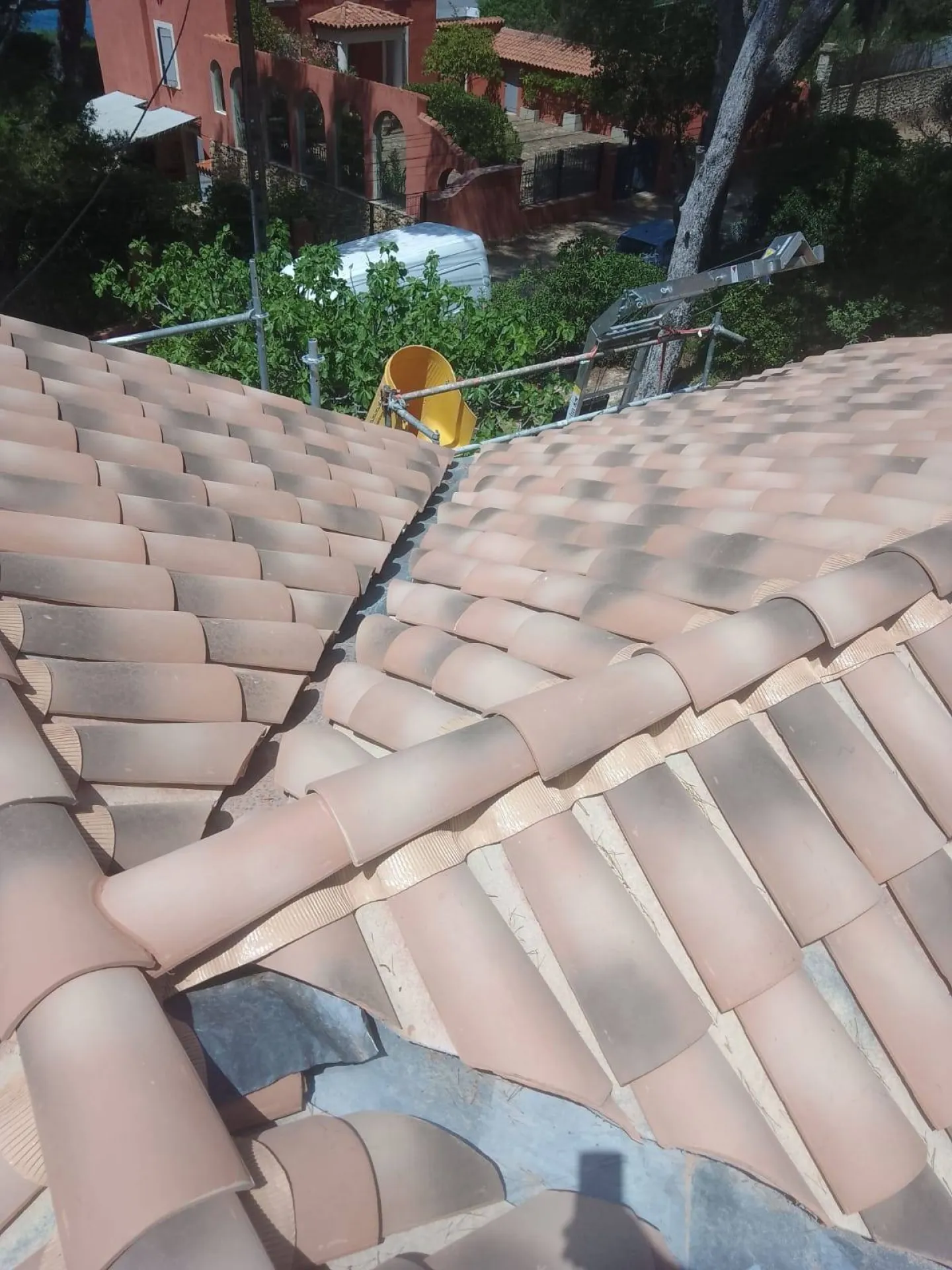 toiture d'une maison dans le var a Hyères