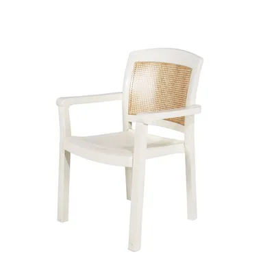 Location chaise de jardin en plastique écru à Lyon