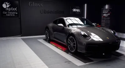 Porsche 992 pose de film de protection Xpel transparent