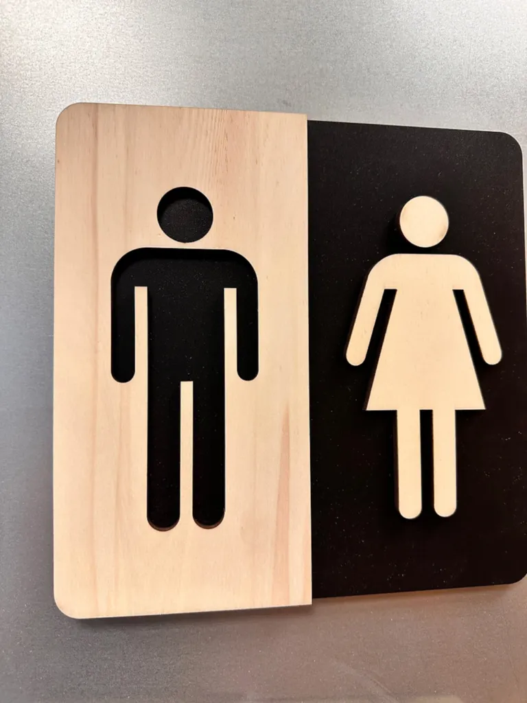 PANNEAU WC SUR PIED OU AIMANTE