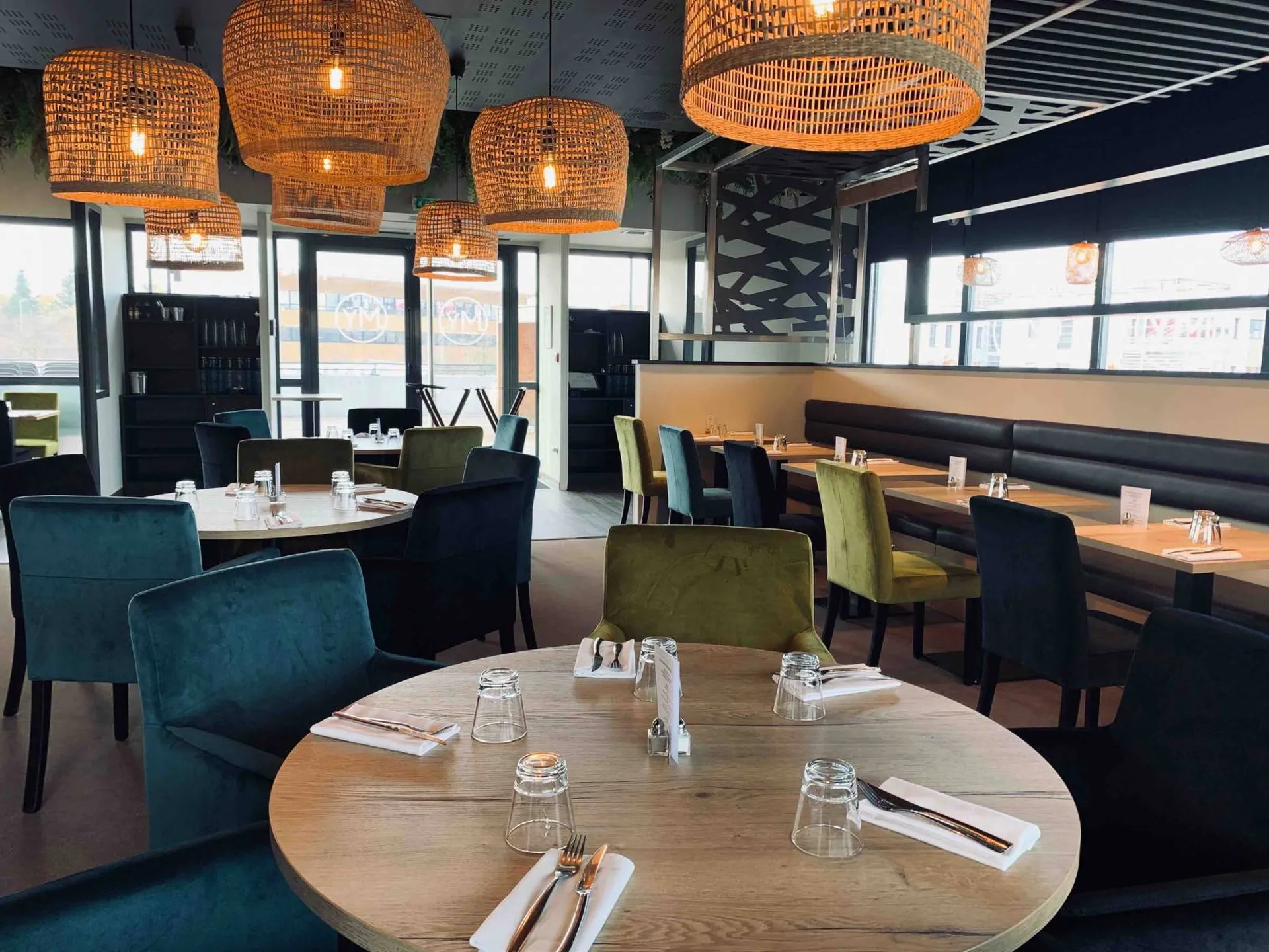 Le restaurant Mÿ à Saint-Priest réunit restauration et festivité, pour un moment unique et convivial 