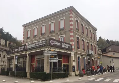 Restaurant et bar à vin à 42740 La Terrasse-sur-Dorlay Maison Duculty