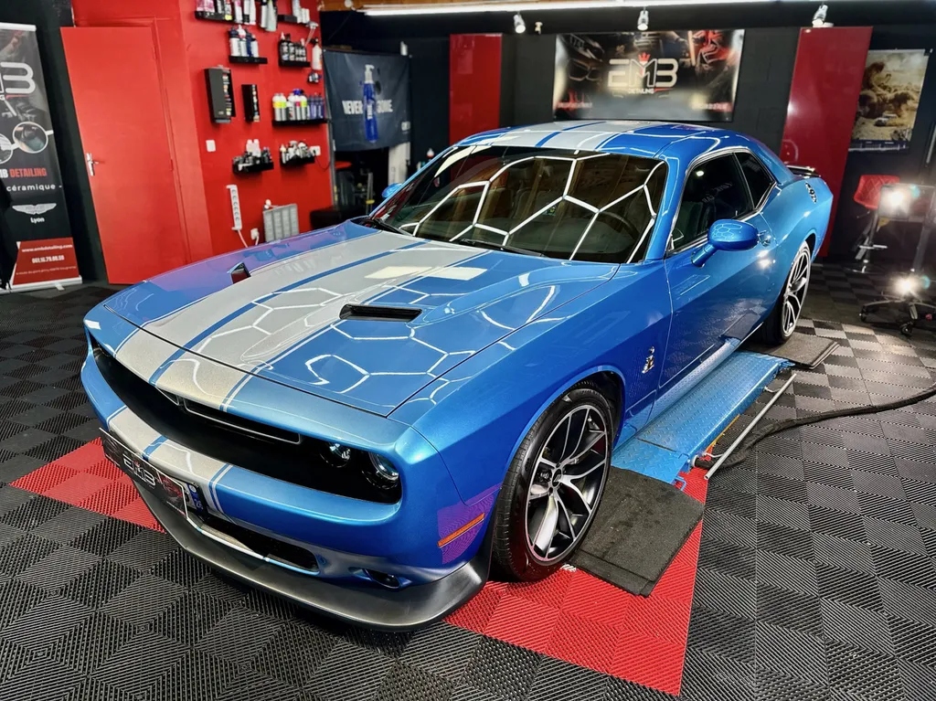 Traitement céramique , detailing Dodge Challenger spécialiste sur Vaugneray 