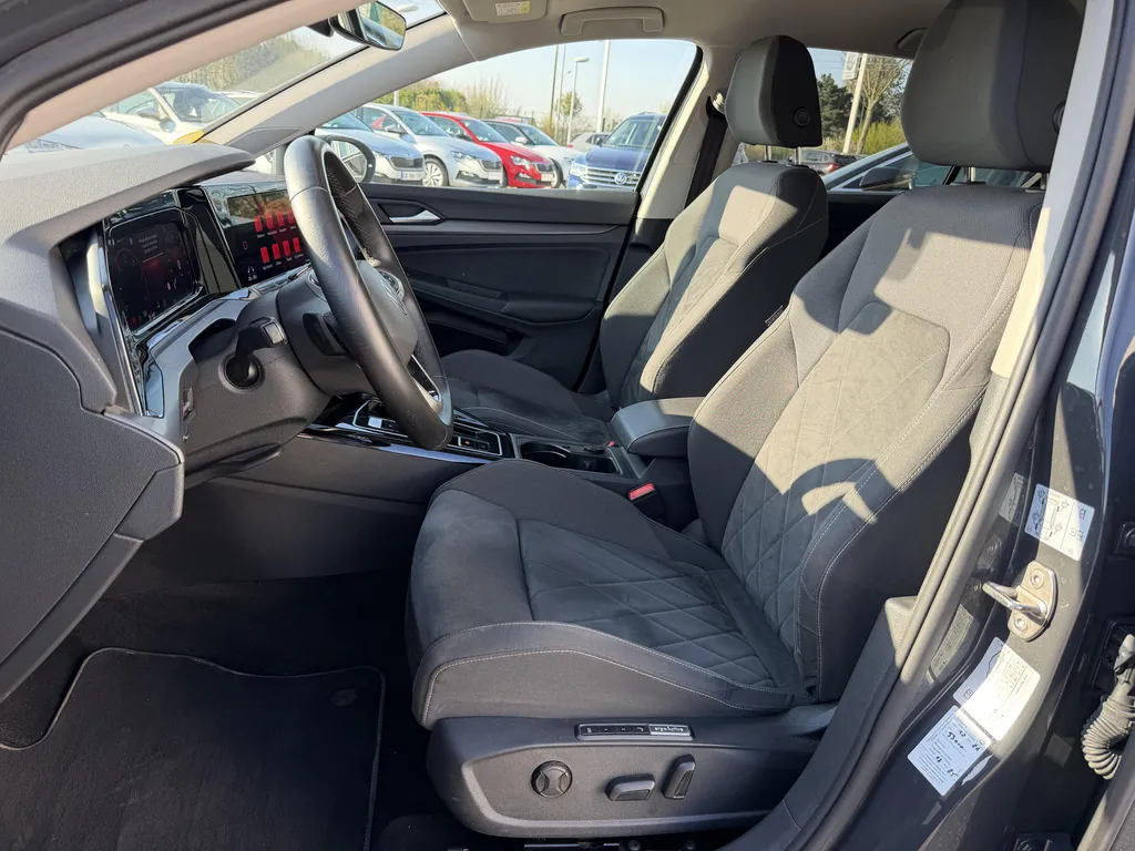 Volkswagen Golf occasion diesel automatique proche Rouen – compacte fiable et équipée idéale pour vos trajets en Normandie