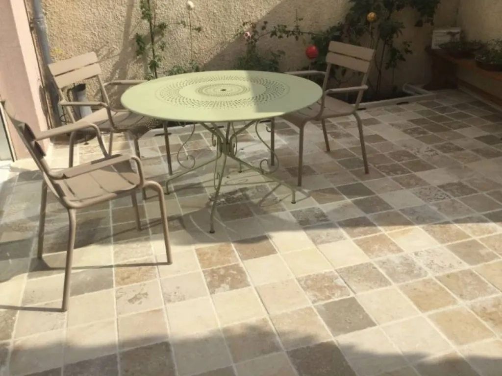 Terrasse en pierre naturelle Auberoche B1 et Auberoche B2, pierre de Dordogne