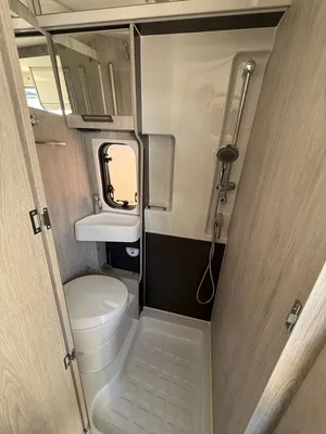 SALLE DE BAIN ET WC