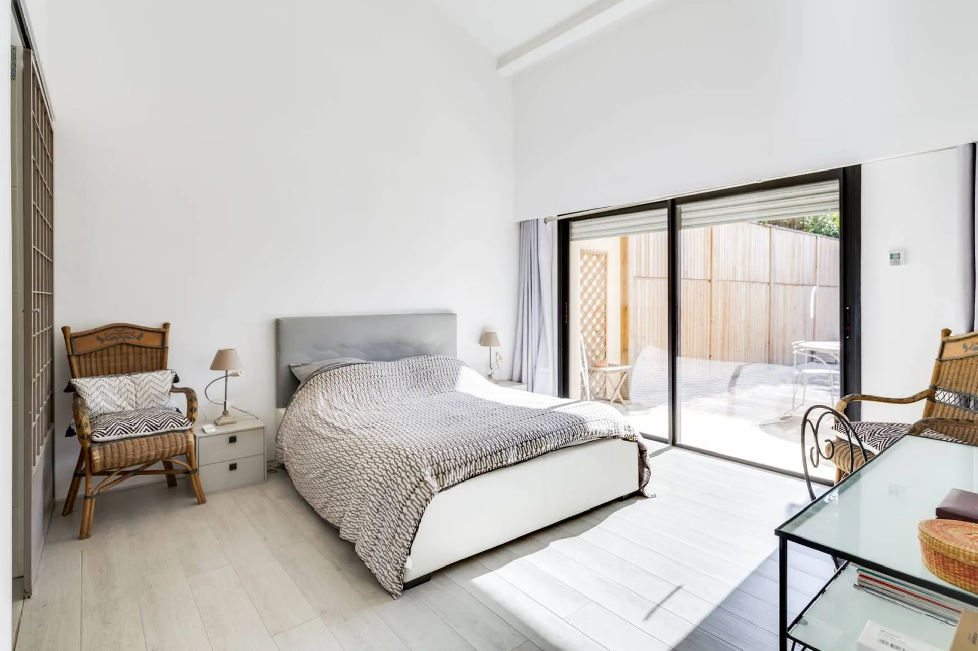 Vente villa de plain-pied Cassis  avec piscine et parkings dans lotissement sécurisé