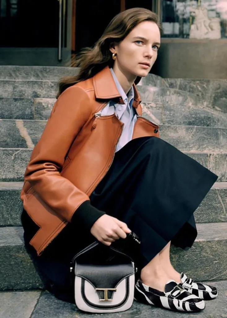 L'elégance de ce sac shopping Tod's a séduit Sacha.