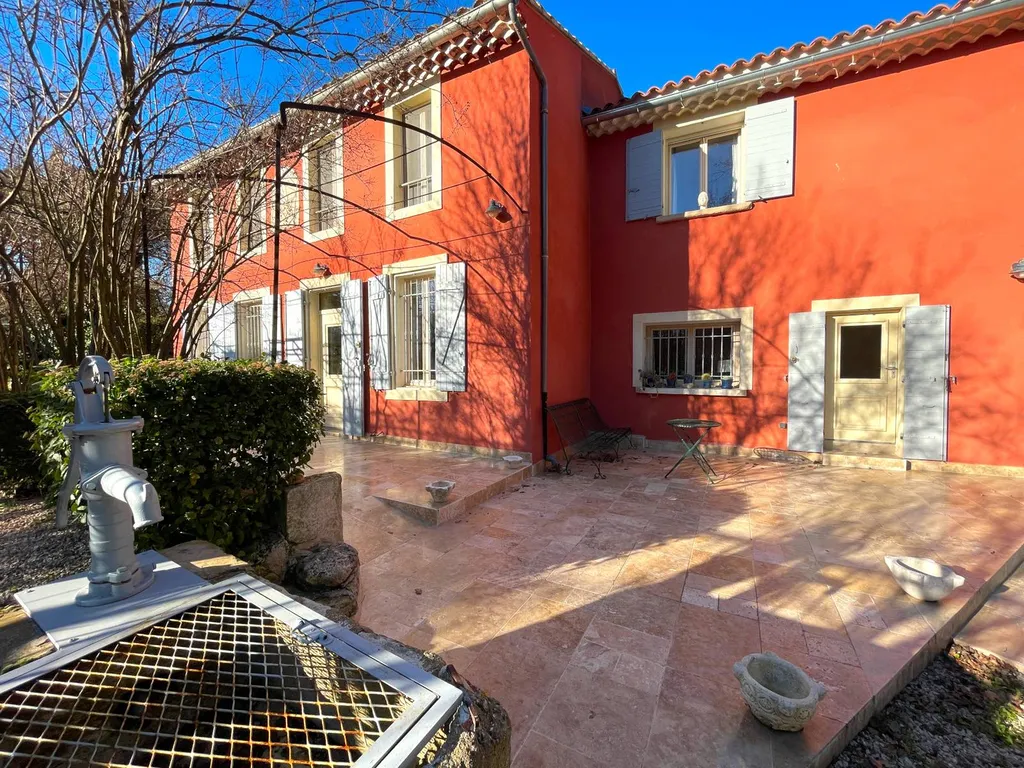 Vaucluse : Maison de maître début XIXème siècle avec vue remarquable à vendre à Carpentras   