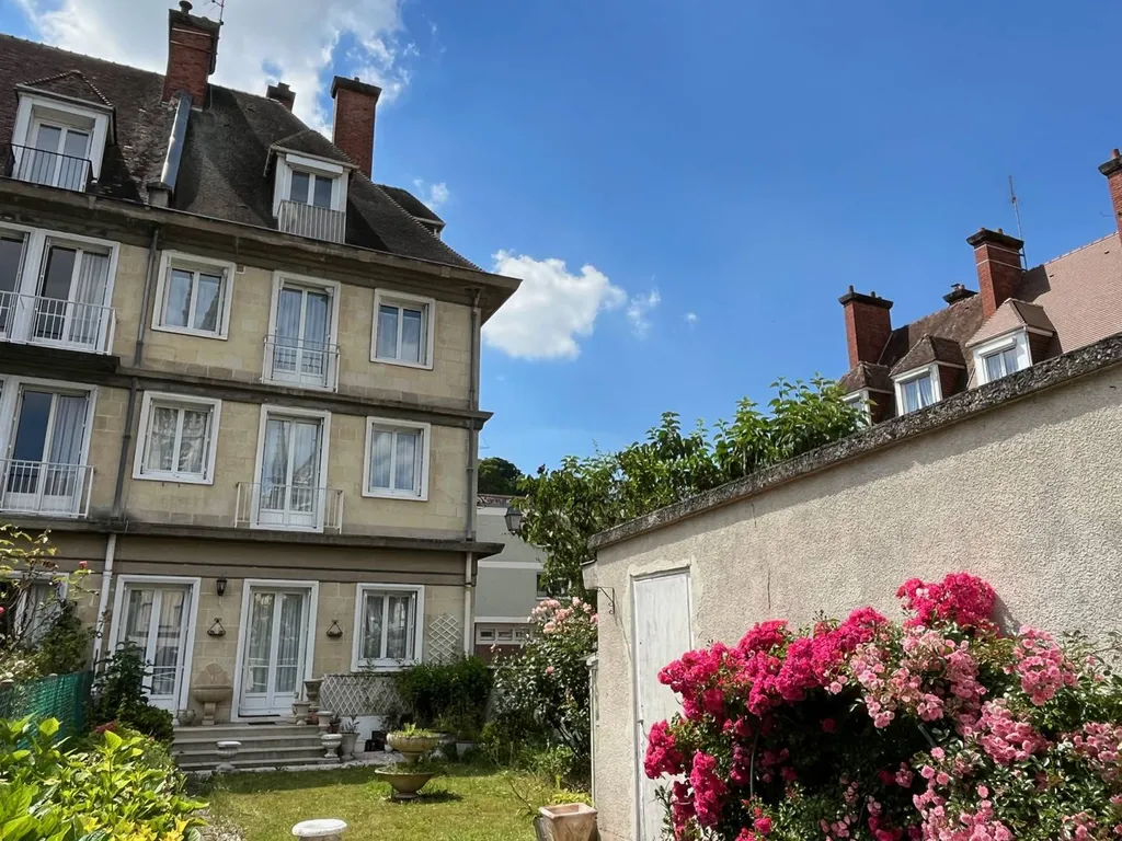 Notre zone d'activité pour ce serviceMaison bourgeoise avec jardin à vendre
