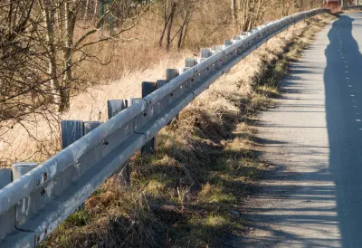 Entretien de bords de routes dans le Gard par entreprise de débroussaillage