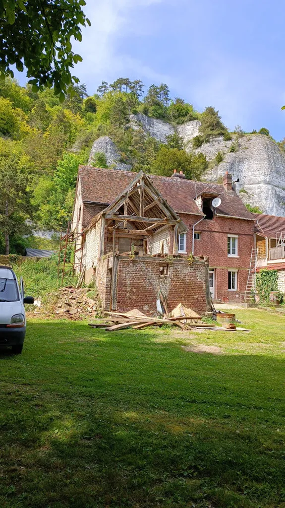 A vendre maison de 217 m² édifiée sur 1700 m² de terrain sur la commune de ORIVAL 76500