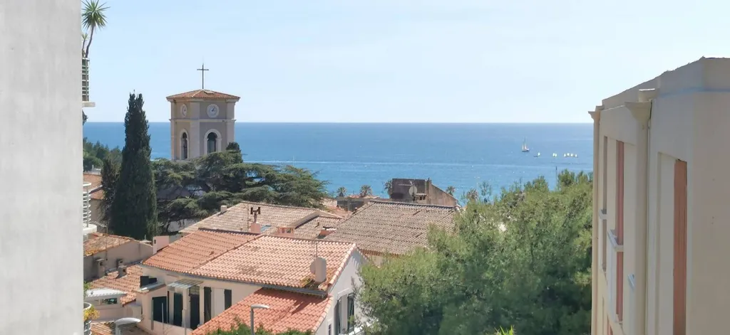 Cassis vente appartement avec balcon vue mer dans le centre