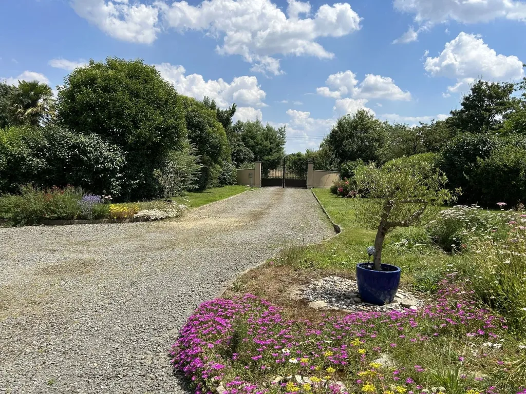 Notre zone d'activité pour ce serviceAcheter longère rénovée avec accès rivière