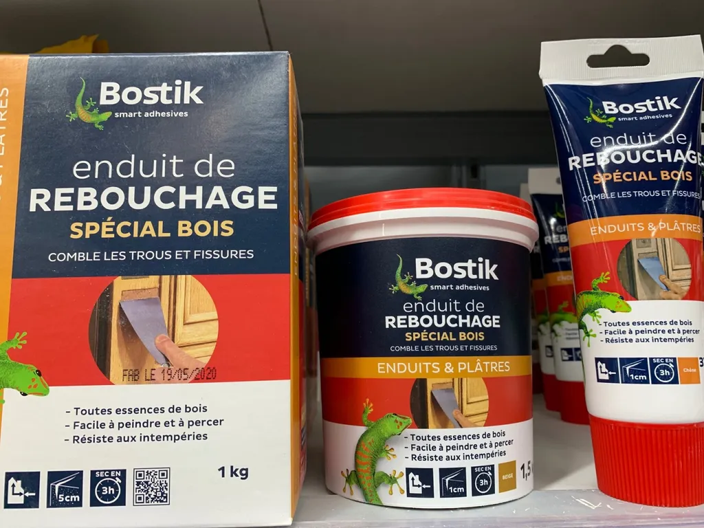 Enduit de rebouchage spécial bois