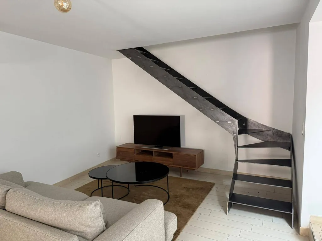 escalier sur mesure en acier, quart tournant double limont Rognac dans les Bouches du Rhone