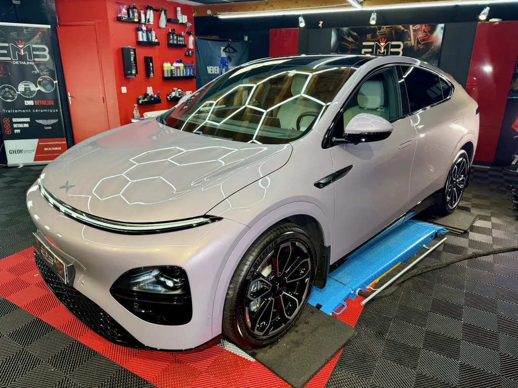 Où faire un traitement céramique sur un XPENG G6 près de Lyon ?