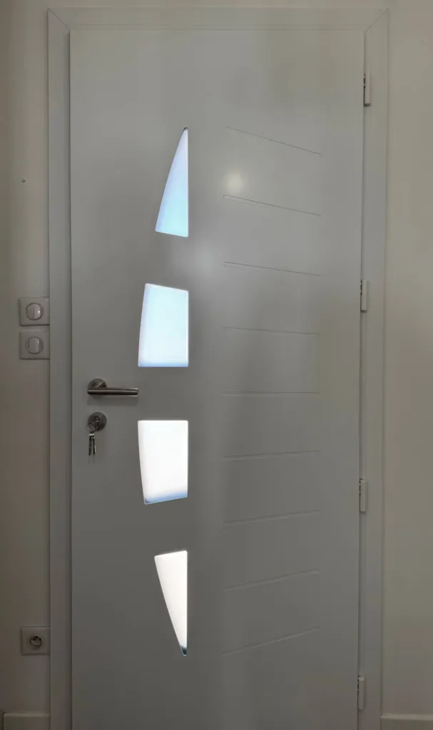 Installation de porte d'entrée en aluminium sur Eyguières