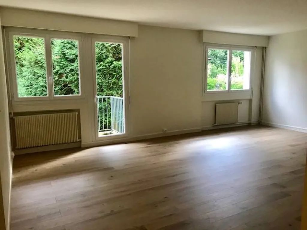 balcon donnant sur vue dégagée