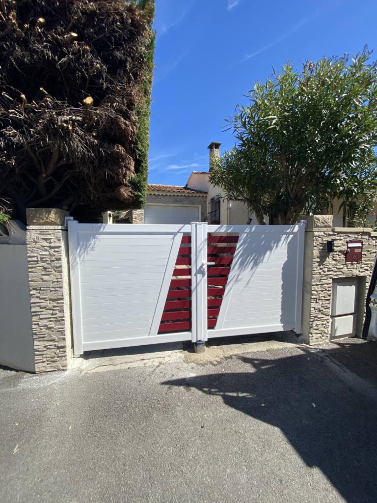 pose de portail aluminium sur mesure pélisssanne 