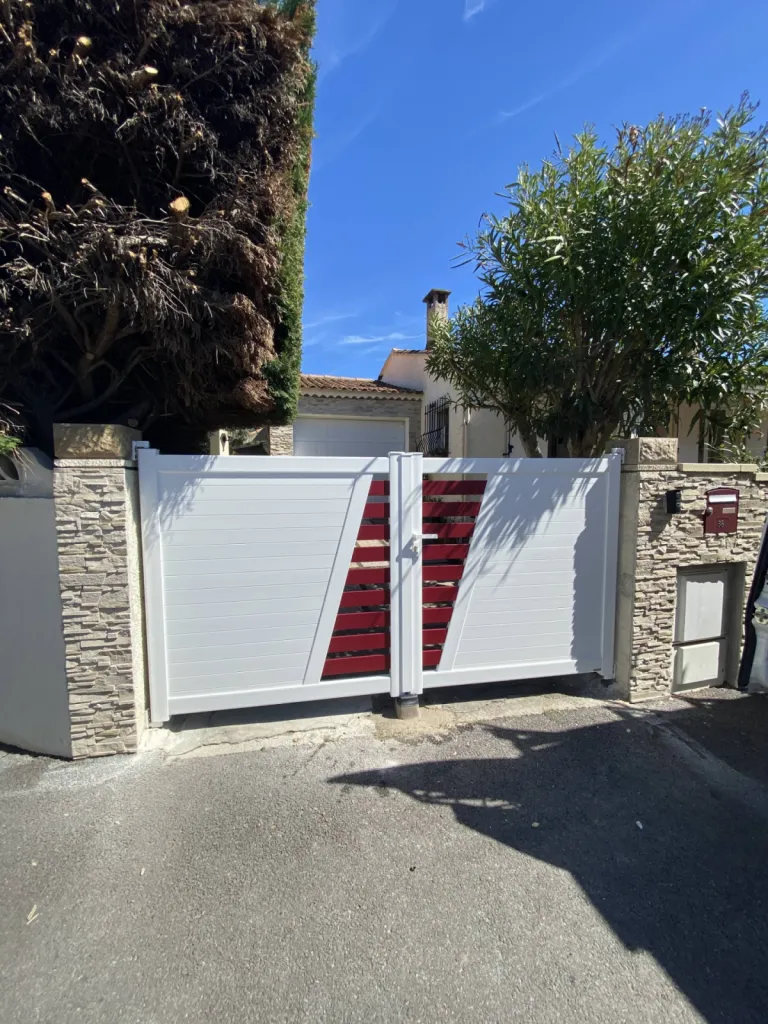 pose de portail aluminium sur mesure pélisssanne  pose de portail aluminium sur mesure pélisssanne