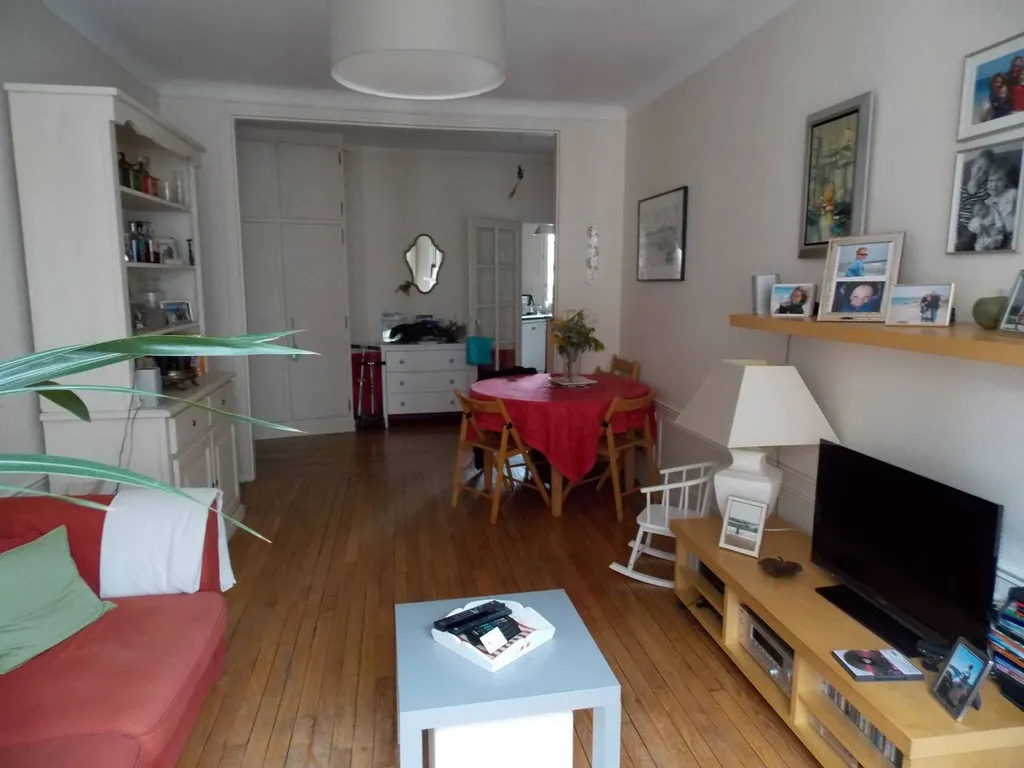 A VENDRE APPARTEMENT HAUSSMANNIEN 2 CHAMBRES AVEC BALCON QUARTIER TERNES PARIS 75017