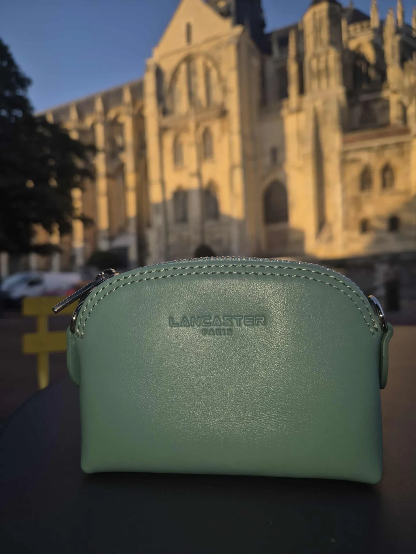 Porte-monnaie/cartes Lancaster en cuir disponible chez Evasion Eu