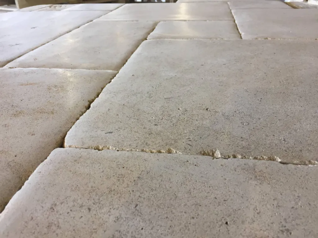Sol avec dalle en pierre naturelle dallage. Quel tarif pour dalle de pierre ancienne, pierre naturelle au 36 rue de Bourgogne à Paris