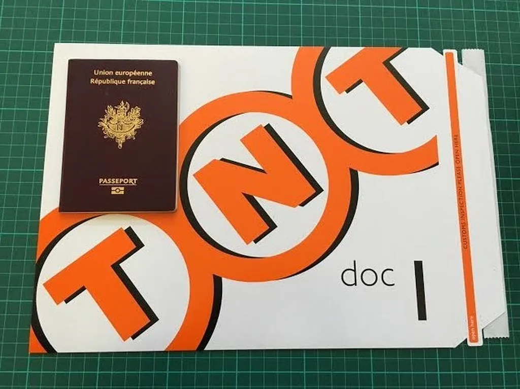 Envoyer son passeport via MBE de Vaise