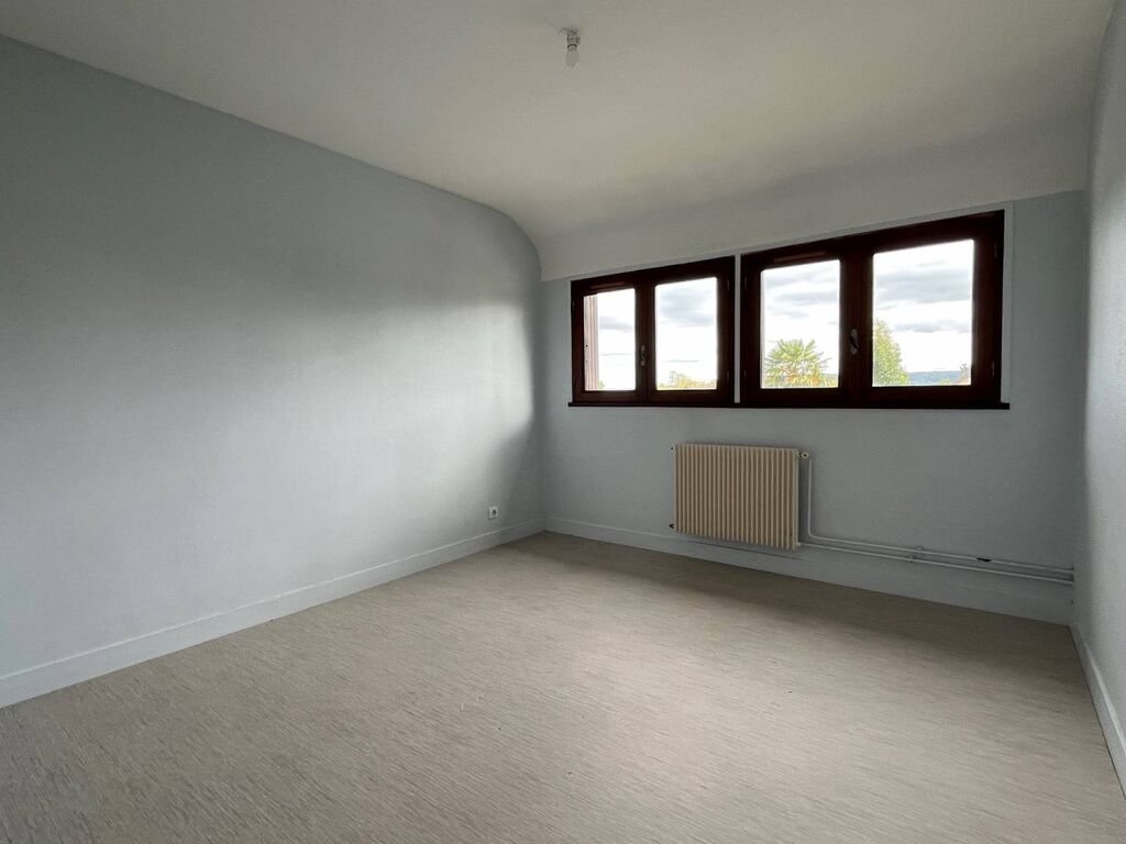 A vendre, pavillon individuel sur sous sol complet situé à Norville