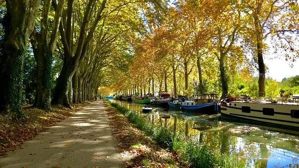 Camping Vias Plage et Canal du Midi