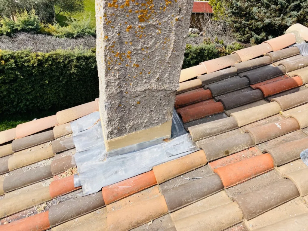 pose de plomb tour de cheminée sur martigues