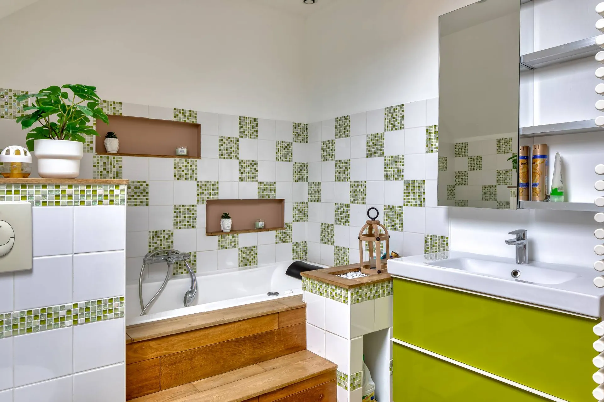 Maison de ville de 125m² rénovée avec goût et son jardin - Hauteurs de Dieppe, Normandie.