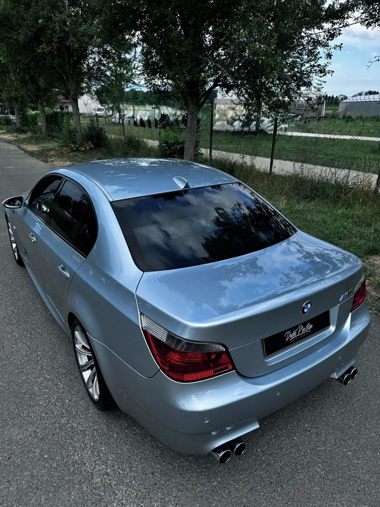 Polissage complet et protection céramique GTECHNIQ EXO V5 sur cette mythique BMW M5 e60 