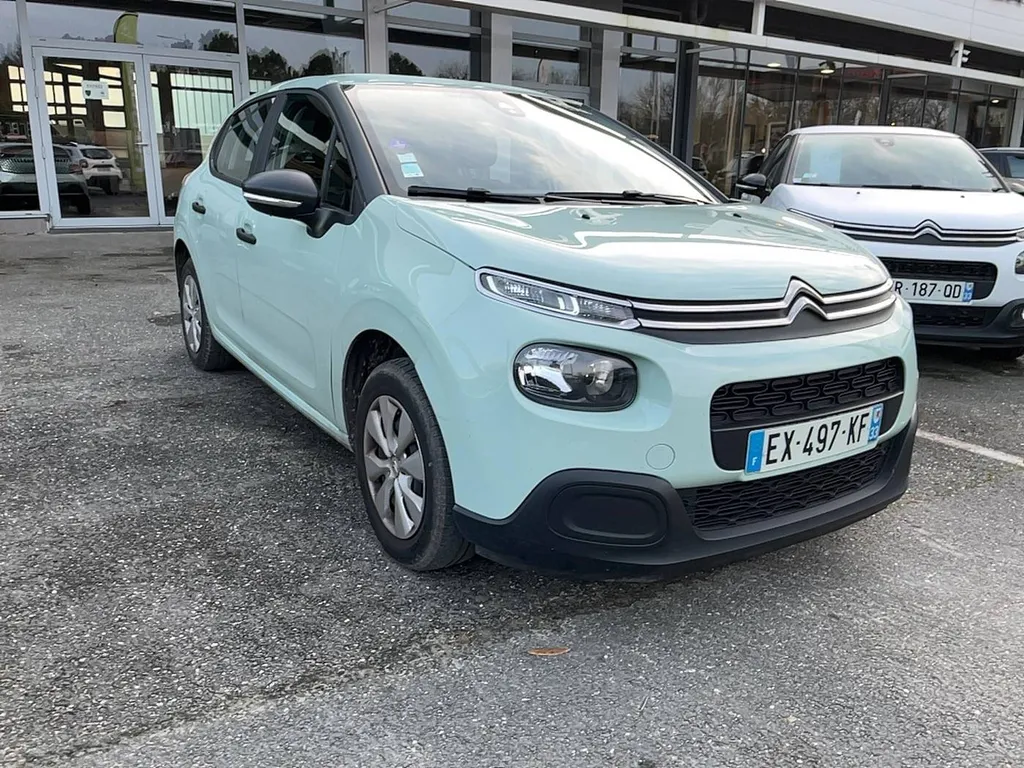 Trouver votre voiture d'occasion  : Citroën C3 essence 82 ch BVM Attraction. révisée et garantie au Garage Labat à Lacanau !