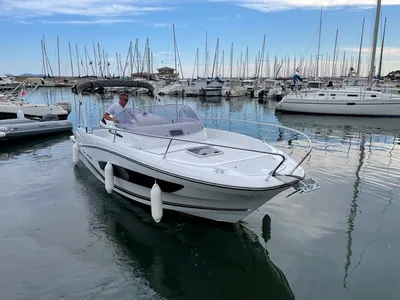 Vente de Cap Camarat 7.5 WA : bateau à moteur de 7.37m près de Cavalaire sur mer